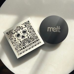 Melt Cosmetics Digital Dust Highlighter in Iluminacion